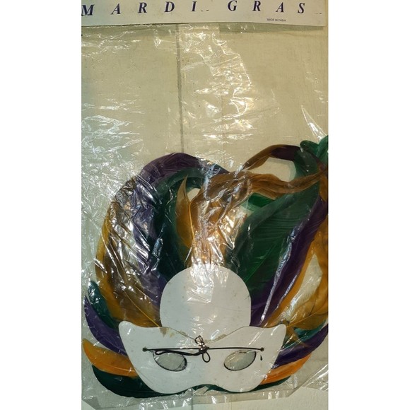 2 count Beautiful feather Mardi Gras masks - Picture 8 of 11